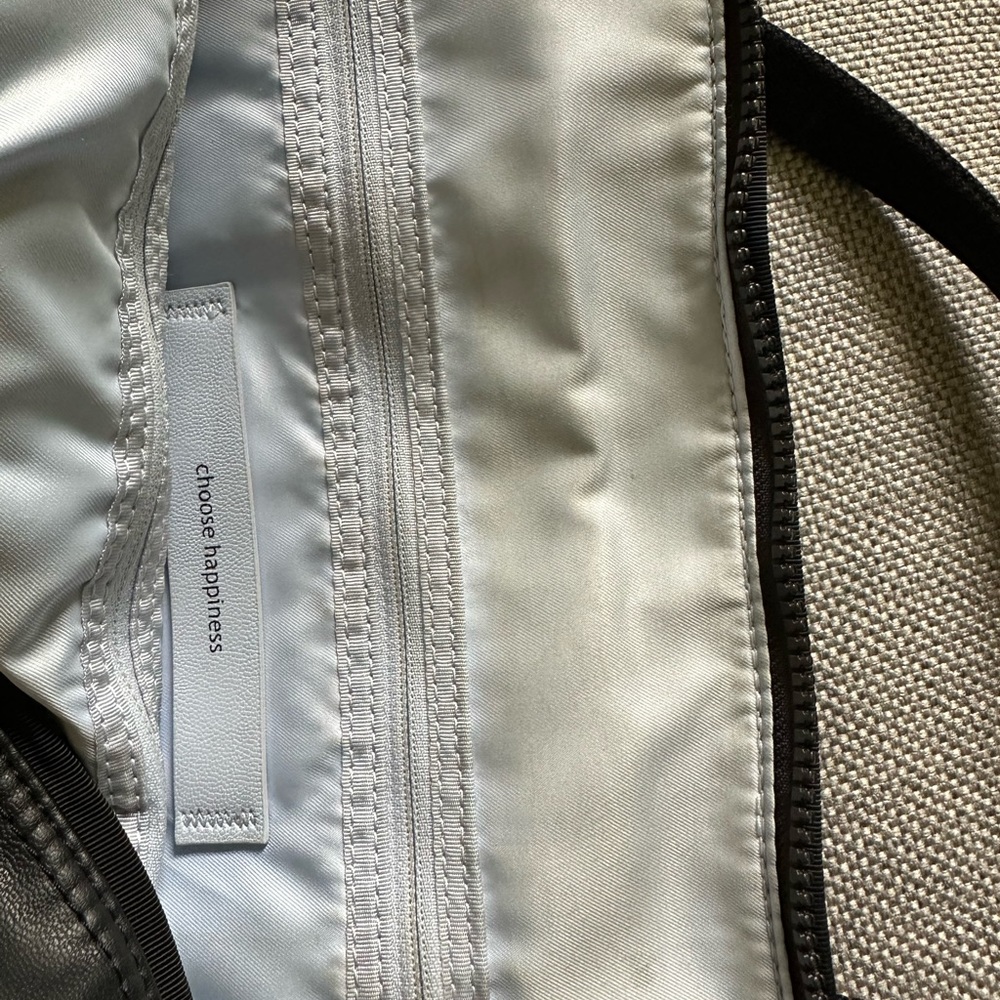 Lululemon tote - Picture 5 of 6